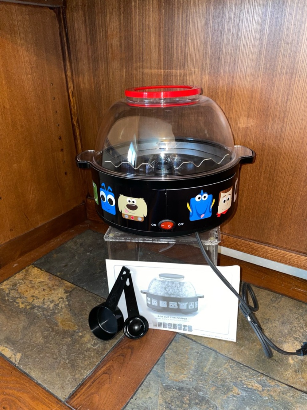 Disney Pixar 8-10 cup Stir Popper Popcorn Maker Only opened to take photos